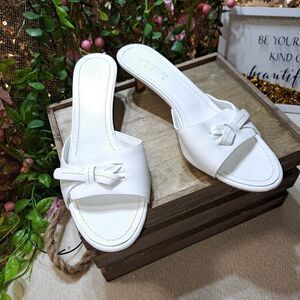 Lambertson Truex Kitten Heel